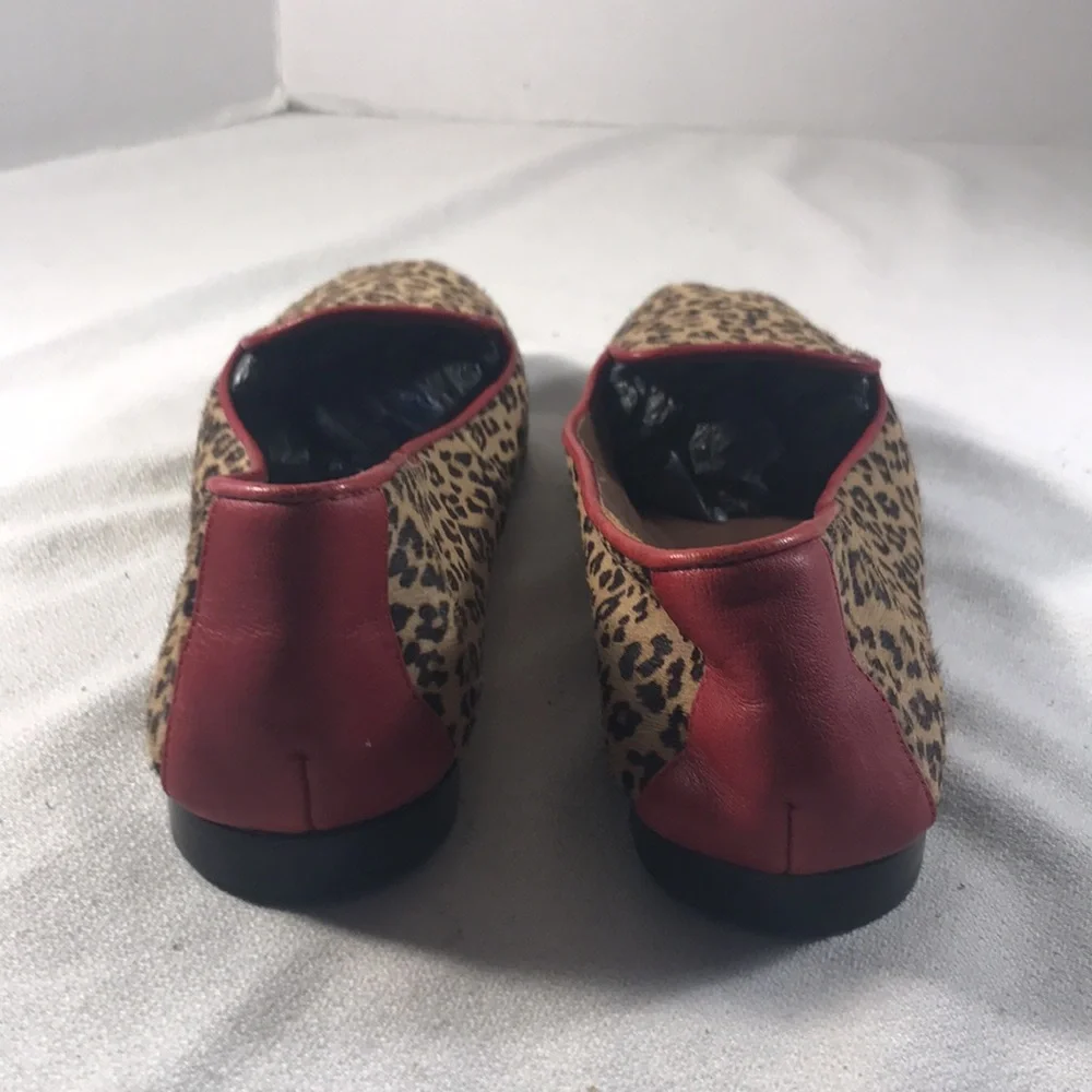 Donald J. Pliner Denda Leopard Print Women's Slip On Loafers with Red Trim Sz 8